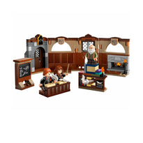 LEGO Hogwarts™ Castle: Charms Class 204 Pieces - 76442