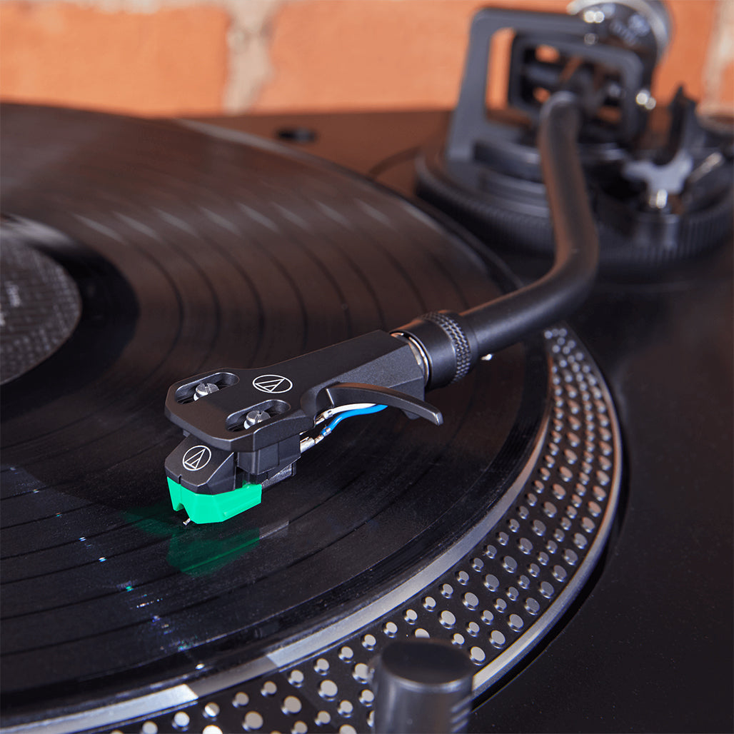 A Photo Of Audio-Technica AT-LP120XUSB Direct-Drive Turntable (Analog & USB)