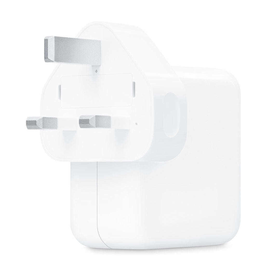 A Photo Of Apple MNWP3B/A 35W Dual USB-C Port Power Adapter