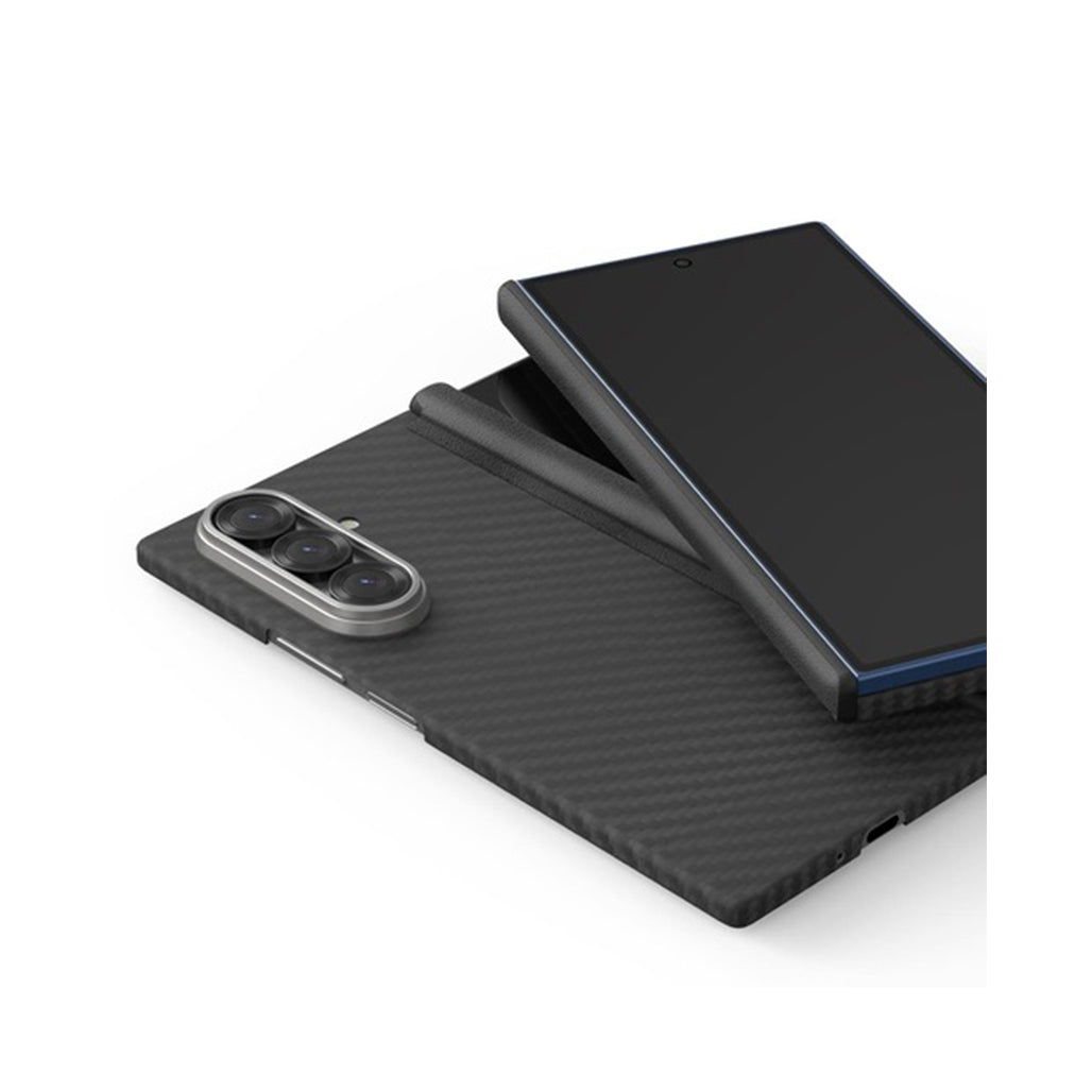 A Photo Of Araree Aramee M Case for Samsung Galaxy Z Fold 7