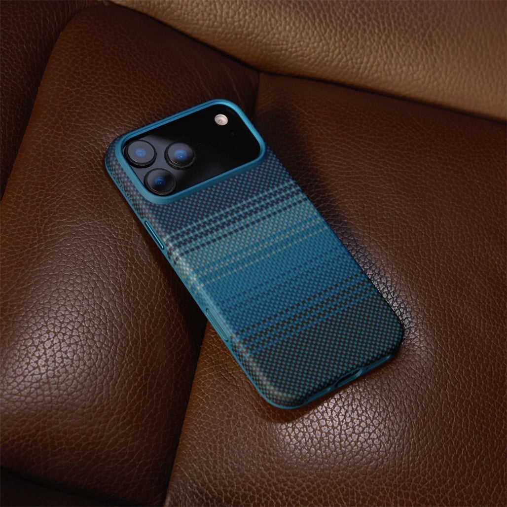 A Photo Of Pitaka Aramid UltraGuard Case for iPhone 17 Pro