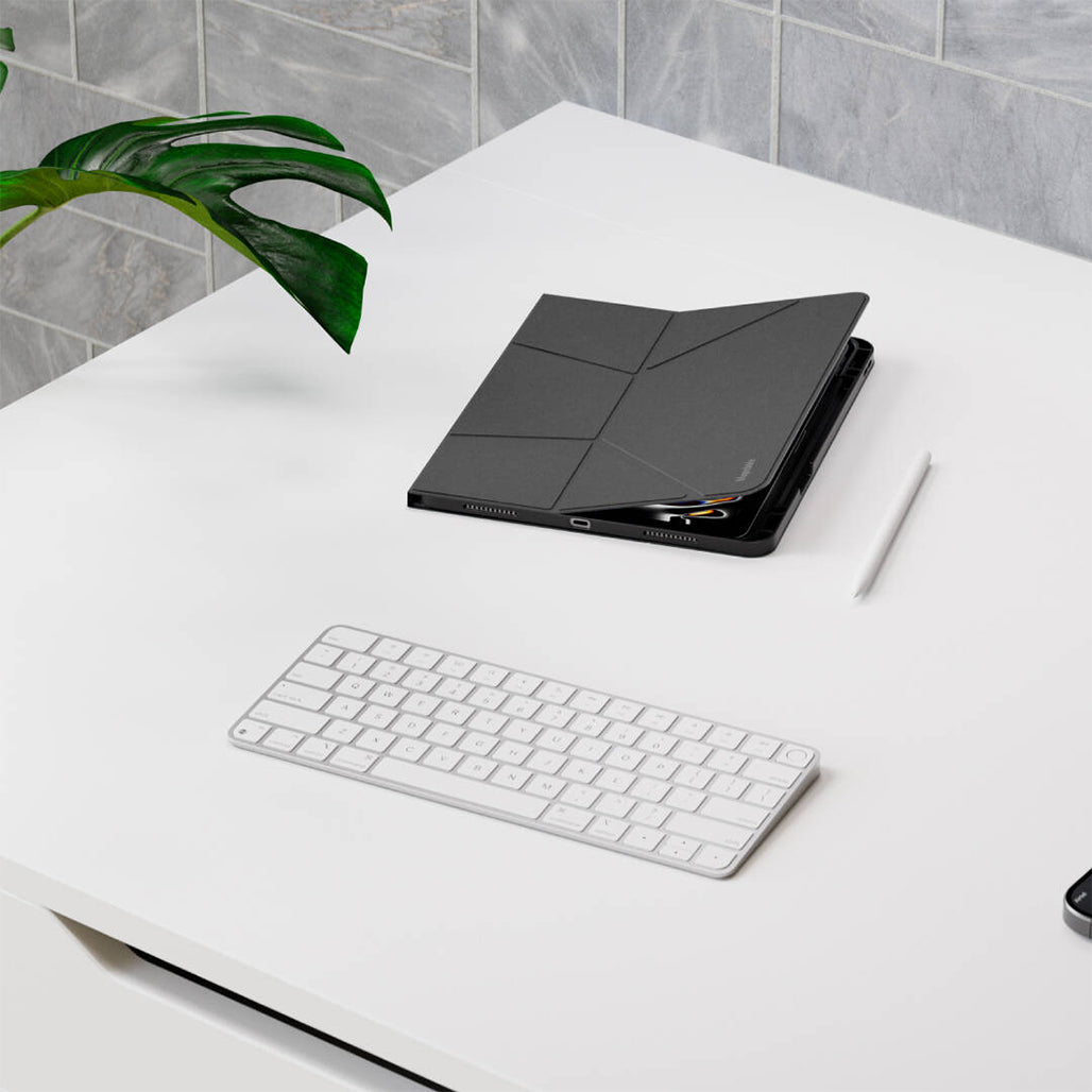 A Photo Of Blupebble Tokyo 13