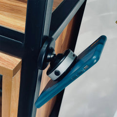 A Photo Of CZ16-1 Magnetic Vacuum Automobile Phone Holder