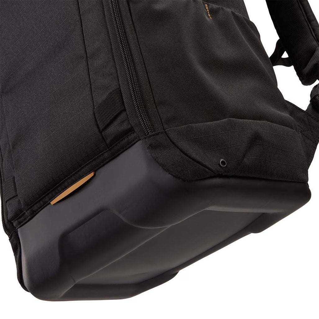 A Photo Of Case Logic Viso Slim Camera Bag - CVBP-105 (Black)