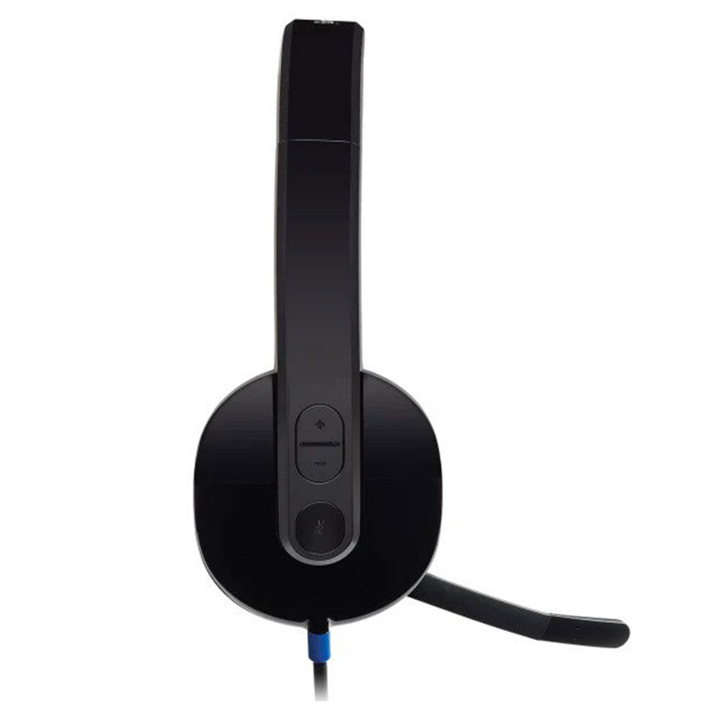 A Photo Of Logitech H540 USB Computer Headset - High-Fidelity Audio & Comfortable Design