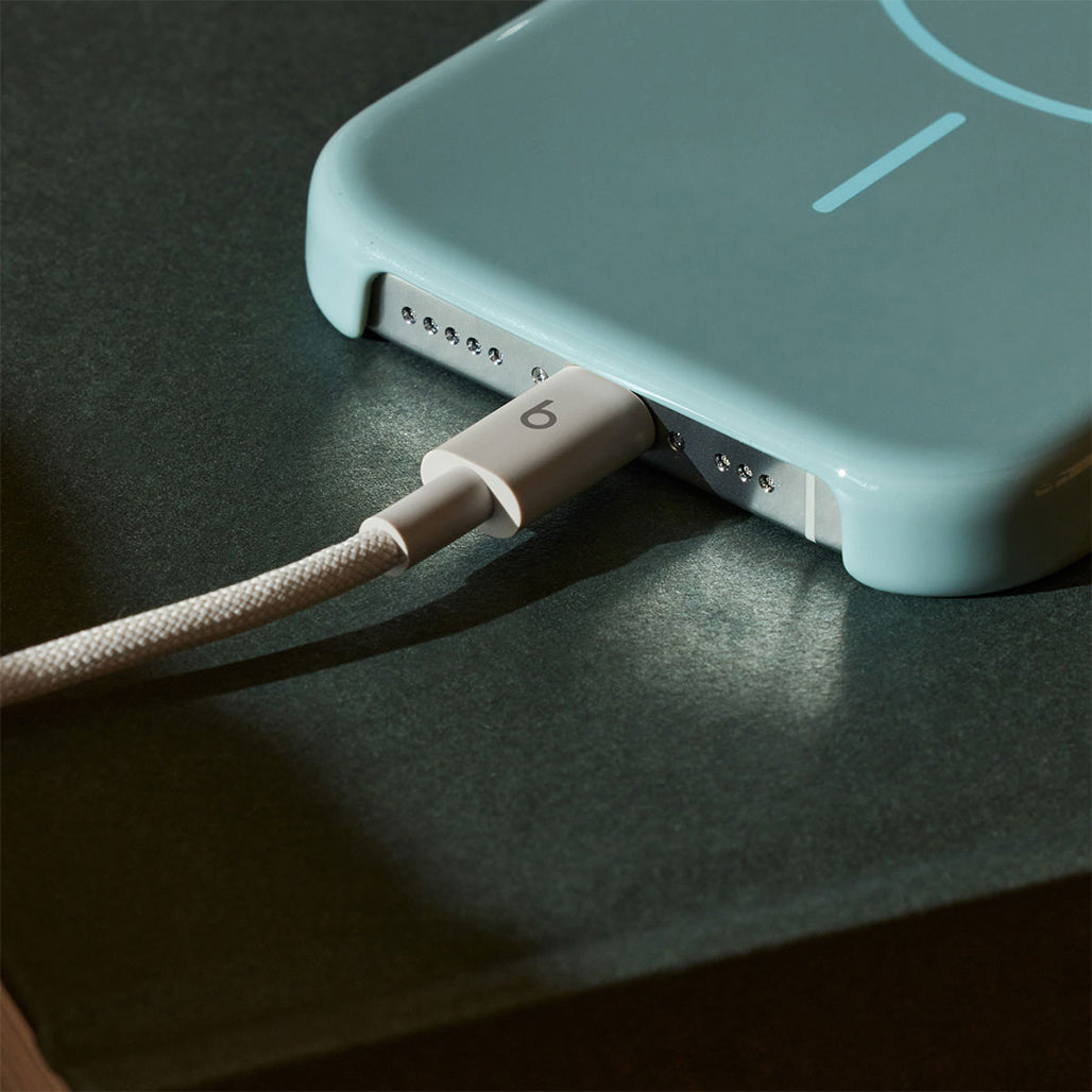 A Photo Of Beats USB-C to USB-C Woven Charging Cable 1.5m – Fast Charge & Sync for Android, Apple & More