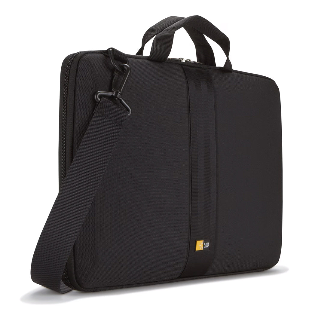 A Photo Of Case Logic 15.6