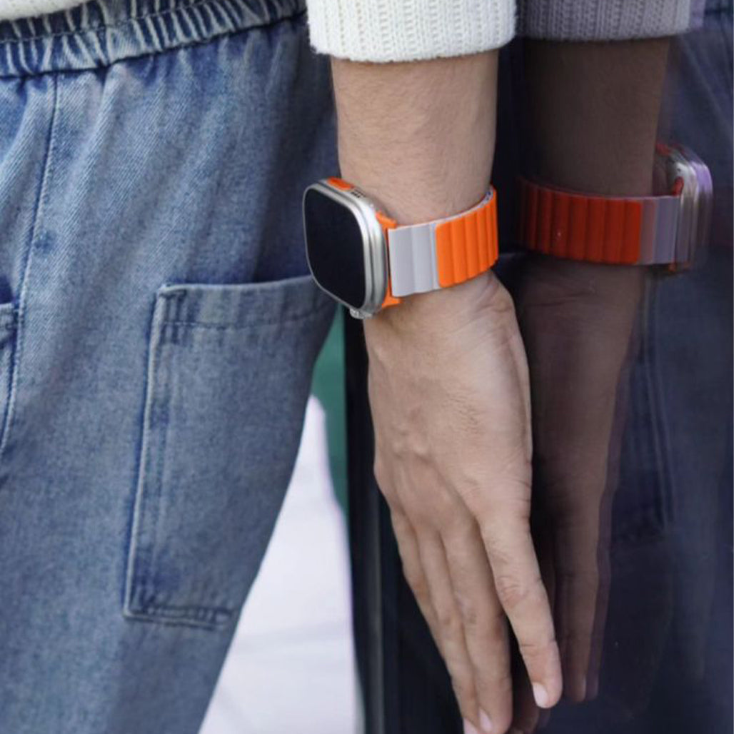 A Photo Of A-Case Invix Reversible Silicone Band for Apple Watch (42mm/44mm/45mm/49mm)