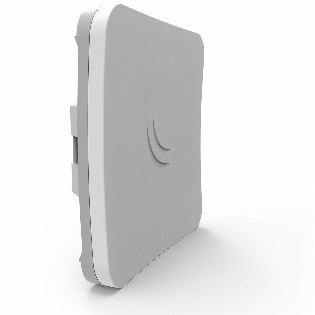 A Photo Of MikroTik SXTsq Lite5 - 16dBi 5GHz Dual Chain Integrated CPE/Backbone