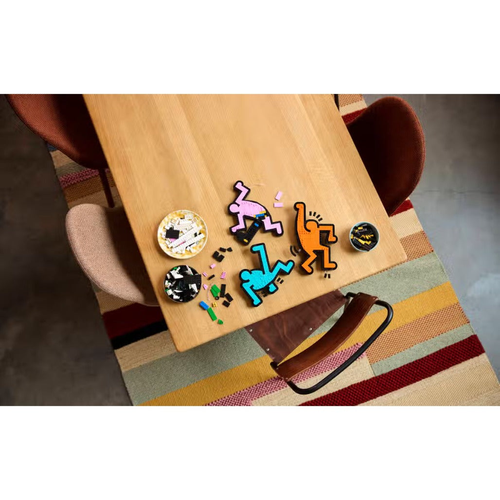 A Photo Of LEGO Art Keith Haring – Dancing Figures 1773 Pieces - 31216