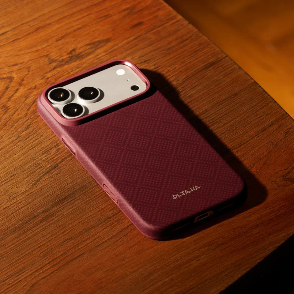 A Photo Of Pitaka Summa Case for iPhone 18 Series – Aramid Fiber MagSafe Protective Case