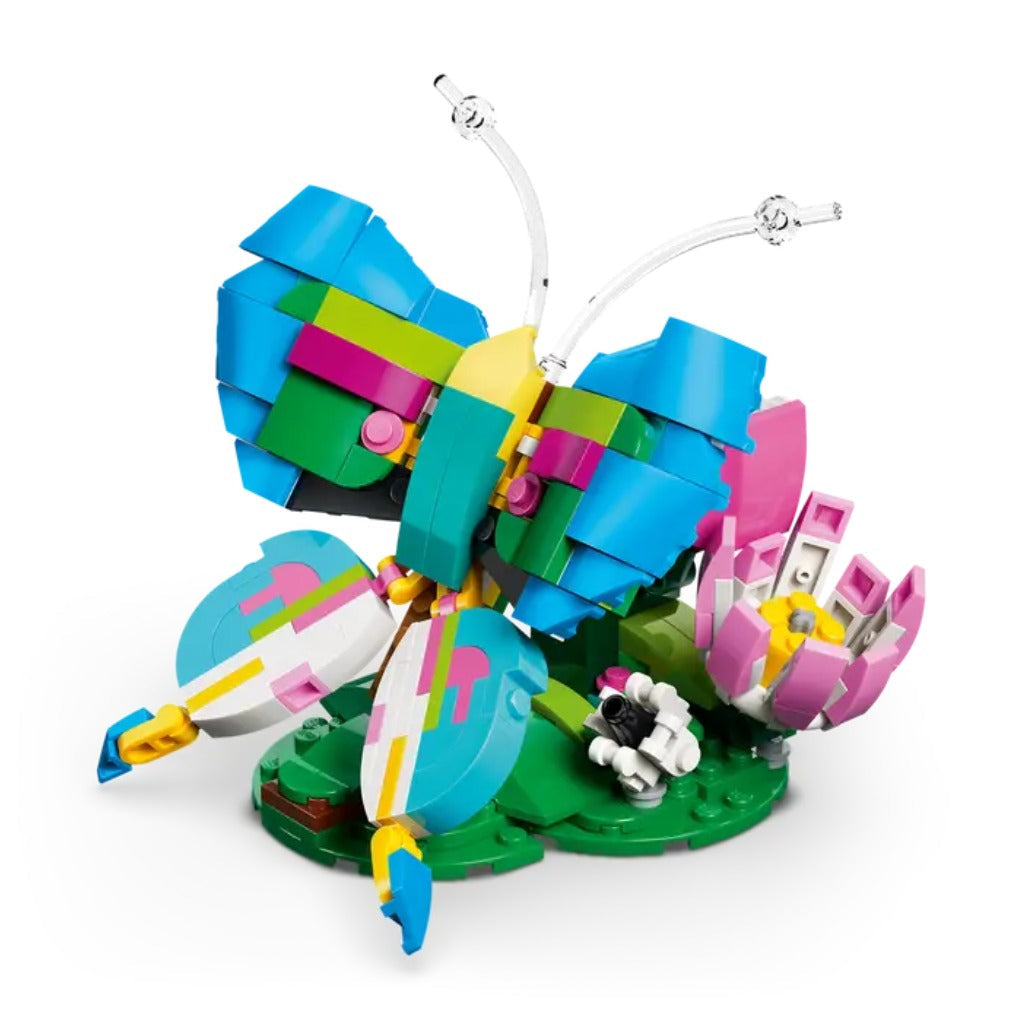 A Photo Of LEGO Creator 3-in-1 Wild Animals: Colorful Hummingbird 312 Pieces - 31384