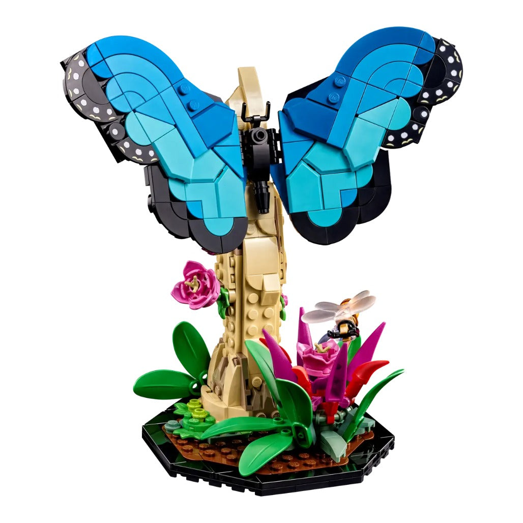 A Photo Of LEGO Ideas The Insect Collection 1111 Pieces - 21342