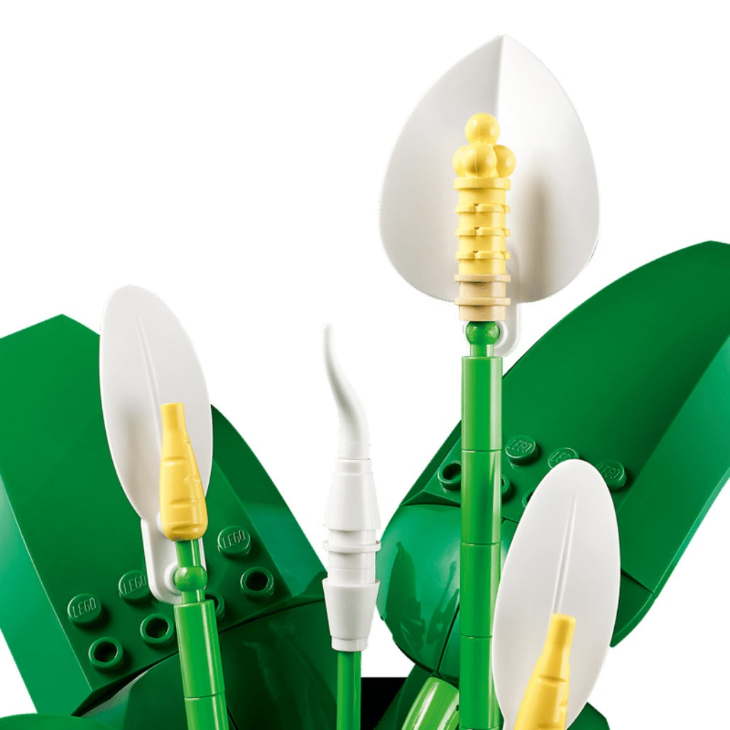 A Photo Of LEGO Peace Lily - 474 Pieces - 11504