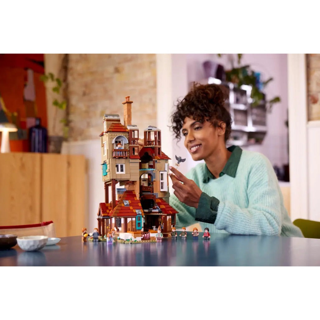 A Photo Of LEGO Harry Potter The Burrow – Collectors' Edition 2405 Piecs - 76437