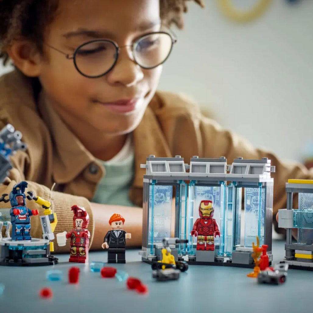 A Photo Of LEGO Marvel Iron Man's Laboratory: Hall of Armor 384 Pieces - 76315