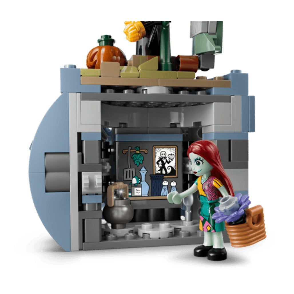 A Photo Of LEGO Sally's Flowerpot - 346 Pieces - 43288