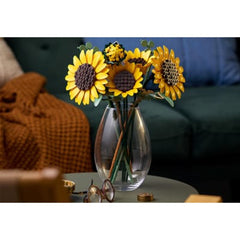 A Photo Of LEGO Sunflower Bouquet - 686 Pieces - 11502