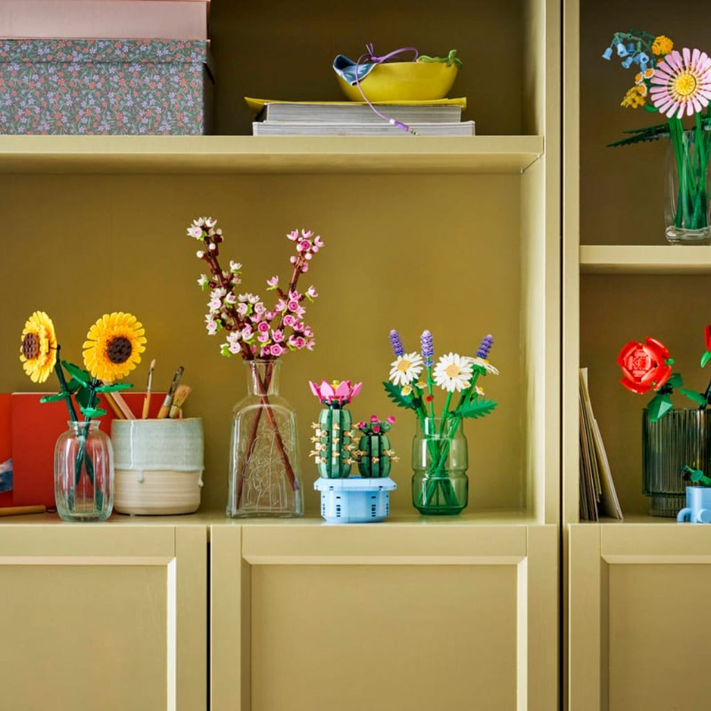 A Photo Of LEGO Daisies - 133 Pieces - 11508