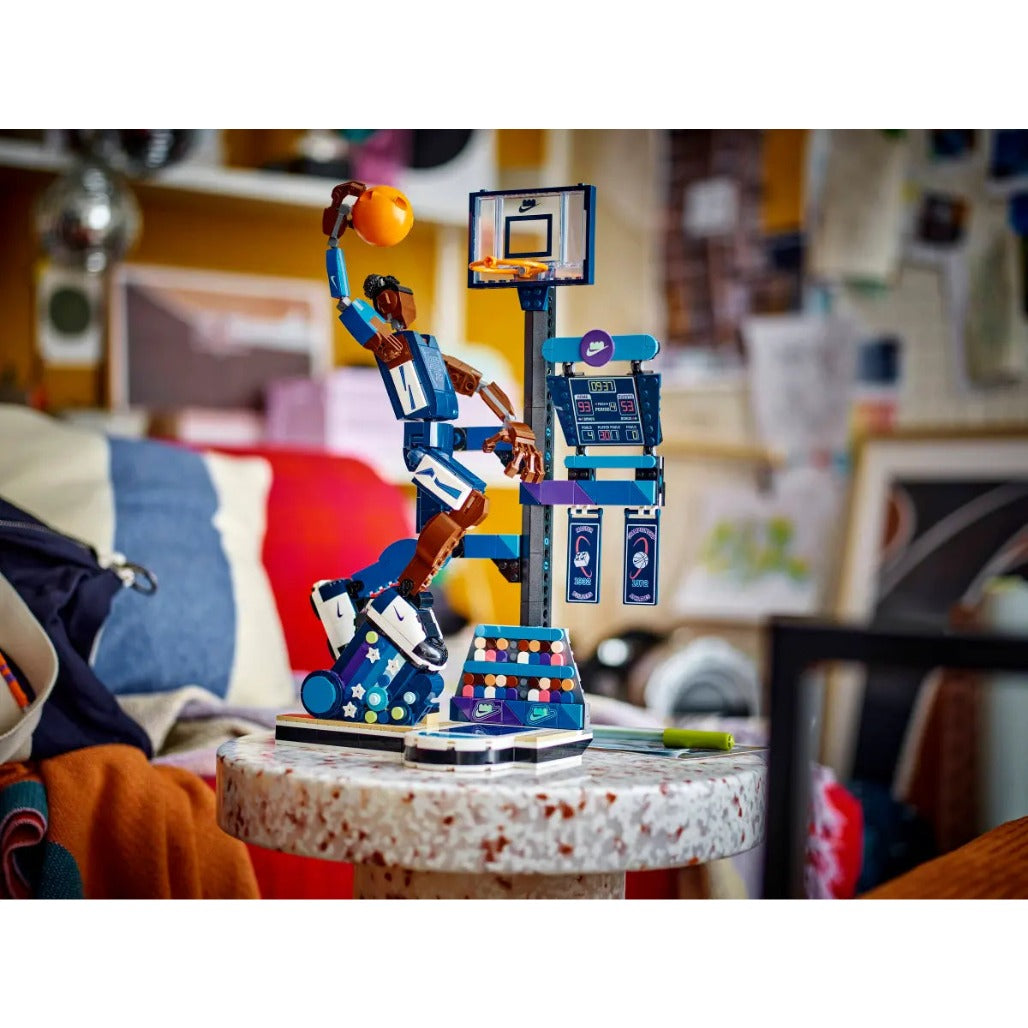 A Photo Of LEGO Nike Slam Dunk 809 Pieces - 43010