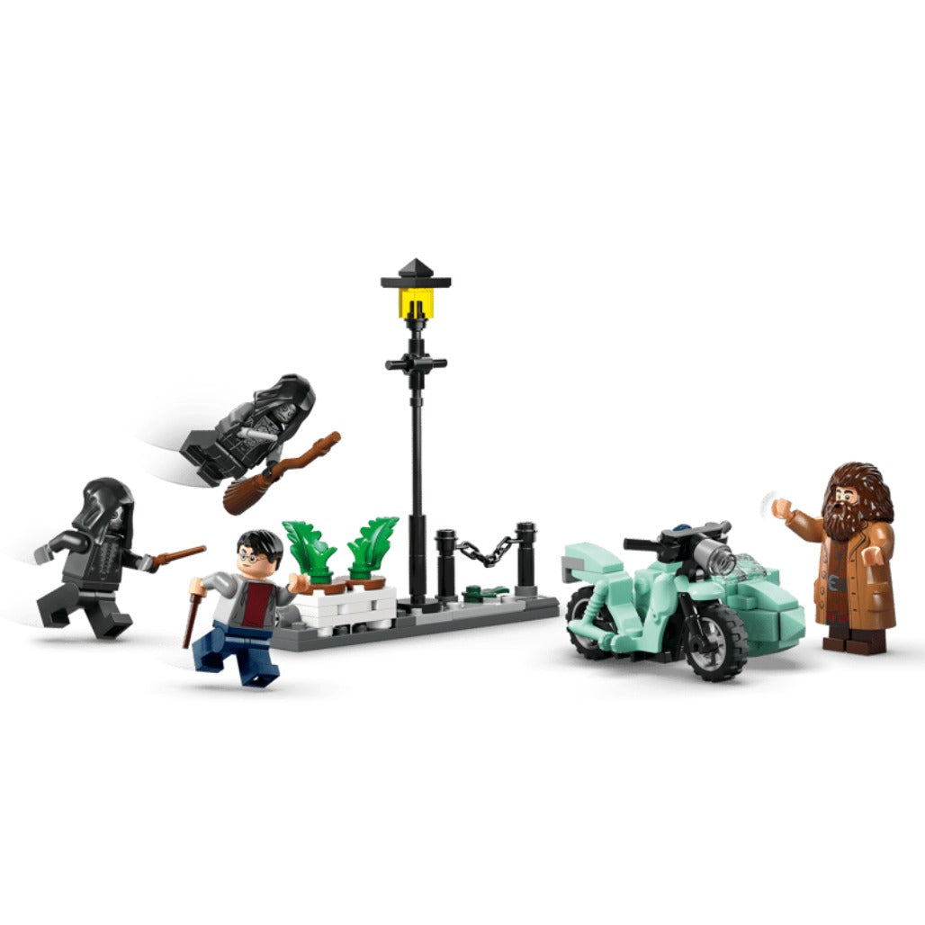 A Photo Of LEGO Hagrid™ & Harry's Privet Drive Escape - 124 Pieces - 76459