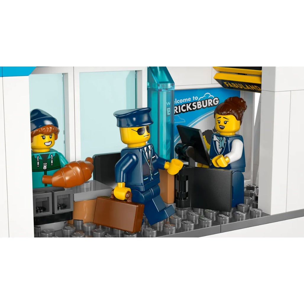 A Photo Of LEGO City Airport with Airplane 887 Pieces - 60502