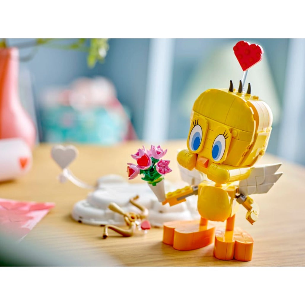 A Photo Of LEGO Sweetheart Tweety Bird - 412 Pieces - 40824