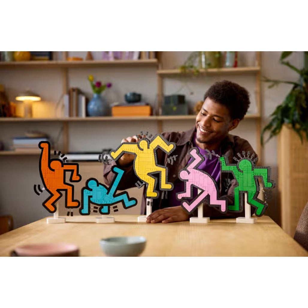 A Photo Of LEGO Art Keith Haring – Dancing Figures 1773 Pieces - 31216