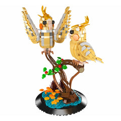 A Photo Of Mould King Black-Capped Lory Building Toy Set - 1052 Pieces - 10150