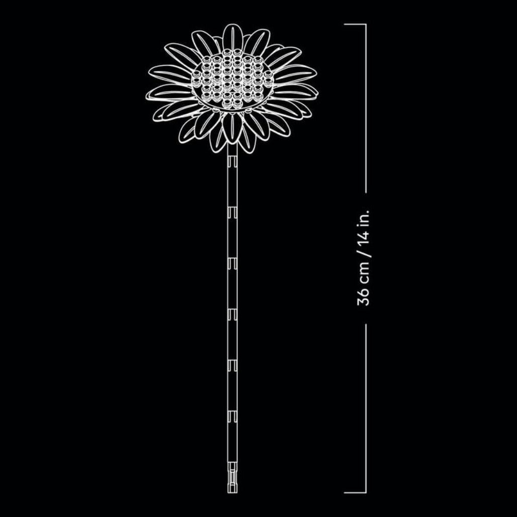 A Photo Of LEGO Sunflower Bouquet - 686 Pieces - 11502