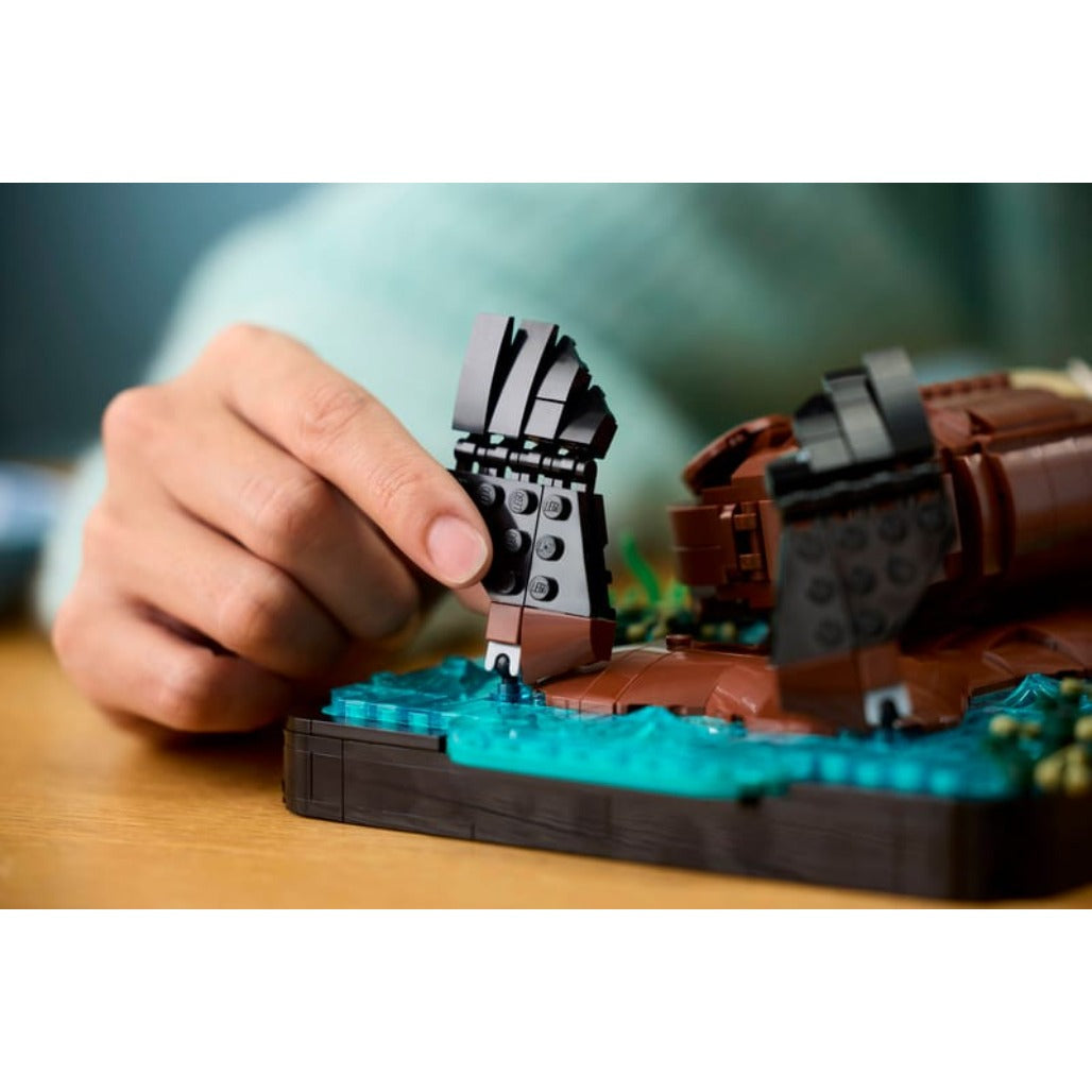 A Photo Of LEGO Floating Sea Otters - 1234 Pieces - 21366