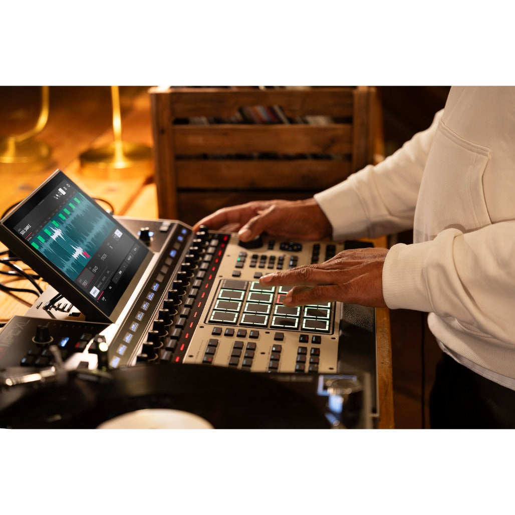 A Photo Of AKAI Akai Professional MPC XL Standalone Music Production Center - akai-professional-mpc-xl-standalone-music-production-center