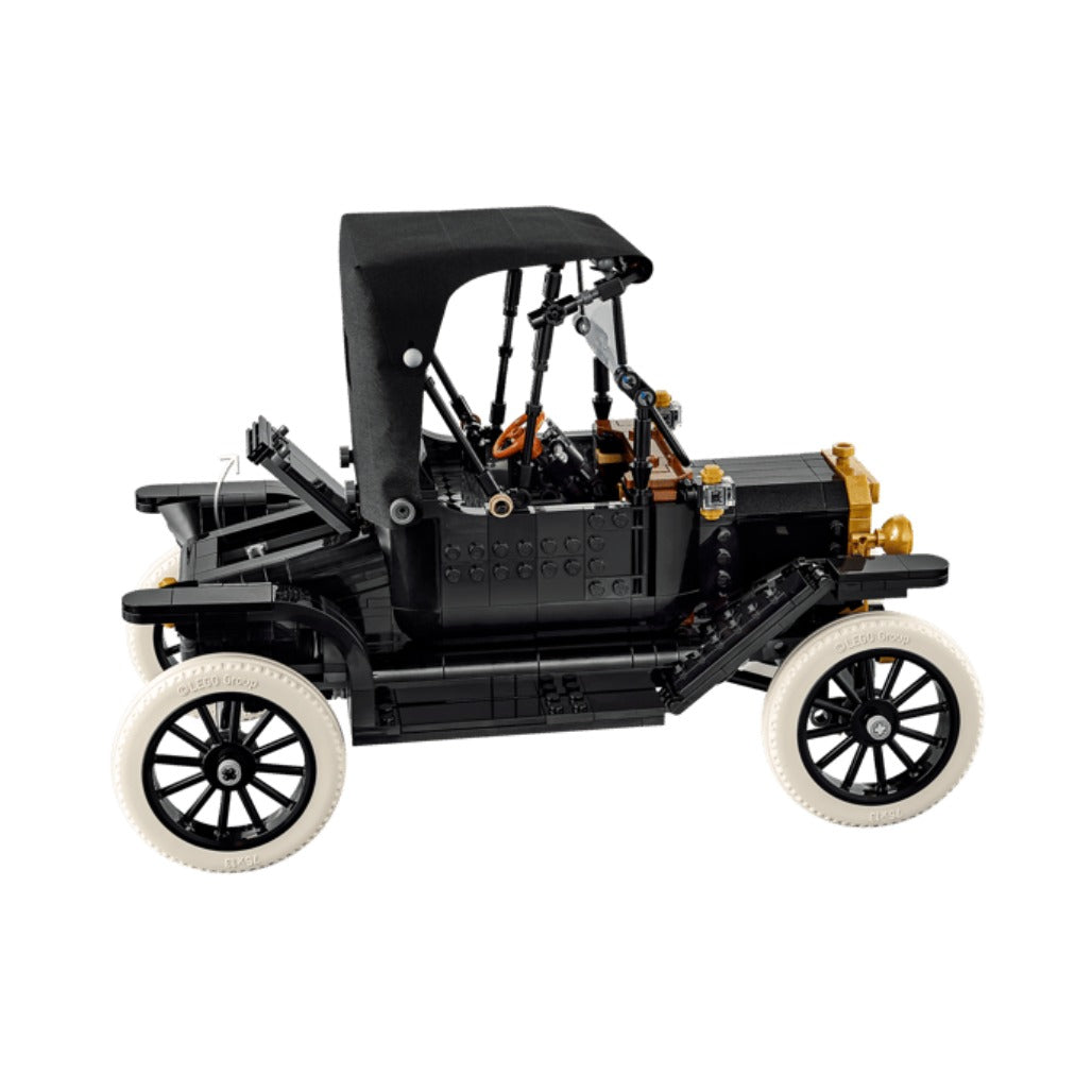 A Photo Of LEGO Ford Model T - 1060 Pieces - 11376