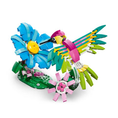 A Photo Of LEGO Creator 3-in-1 Wild Animals: Colorful Hummingbird 312 Pieces - 31384
