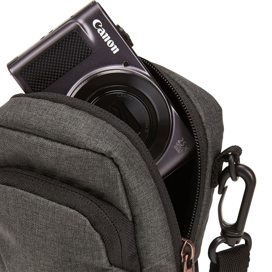 A Photo Of Case Logic Era Camera Pouch - CEBP-104 - Obsidian