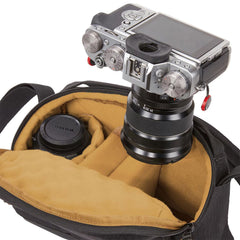 A Photo Of Case Logic Viso - Camera Bag - CVCS-103 - Black