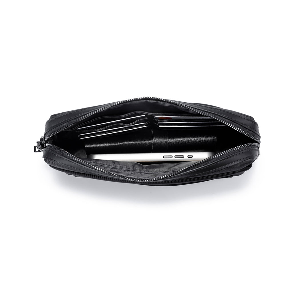 A Photo Of Blupebble Elvo Pouch