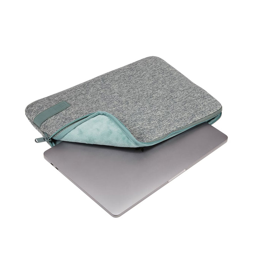 A Photo Of Case Logic REFMB-113 Reflect 13-inch MacBook Pro Sleeve Balsam
