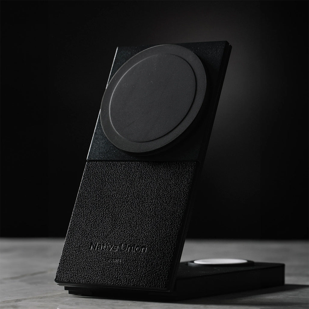 A Photo Of Native Union Rise 3-in-1 Magnetic Wireless Charger