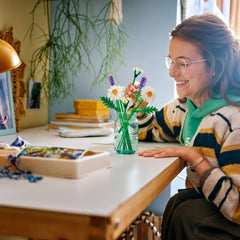 A Photo Of LEGO Daisies - 133 Pieces - 11508