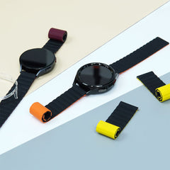 A Photo Of Araree Silicone Link Galaxy Watch Strap 20mm - Black/Wine Red