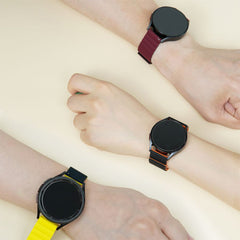 A Photo Of Araree Silicone Link Galaxy Watch Strap 20mm - Black/Yellow