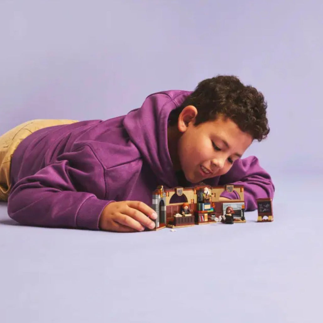 A Photo Of LEGO Hogwarts™ Castle: Charms Class 204 Pieces - 76442