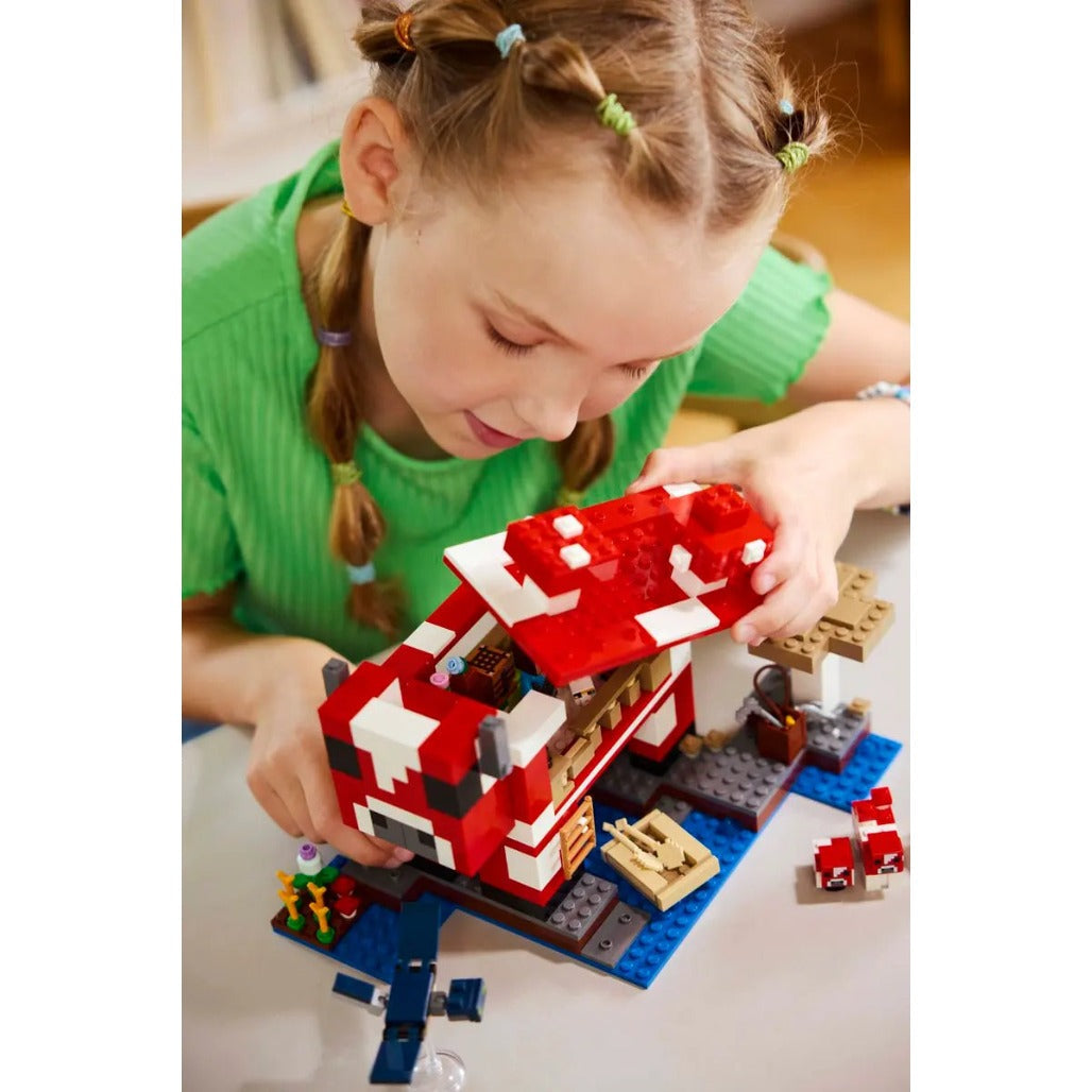 A Photo Of LEGO Minecraft The Mooshroom House 500 Pieces - 21270