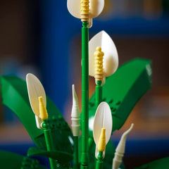 A Photo Of LEGO Peace Lily - 474 Pieces - 11504