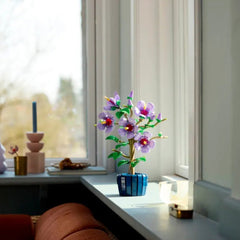A Photo Of LEGO Botanicals Hibiscus 660 Pieces - 10372