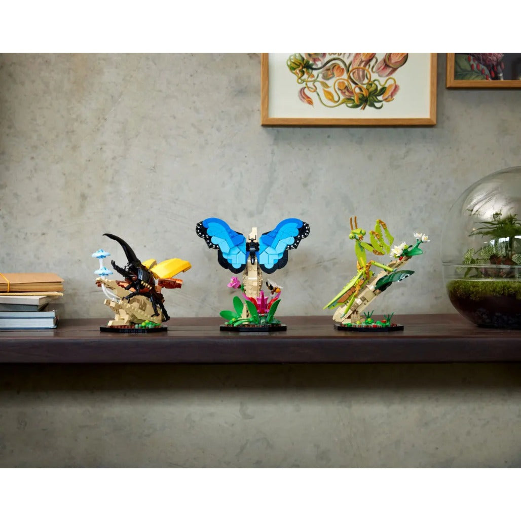 A Photo Of LEGO Ideas The Insect Collection 1111 Pieces - 21342