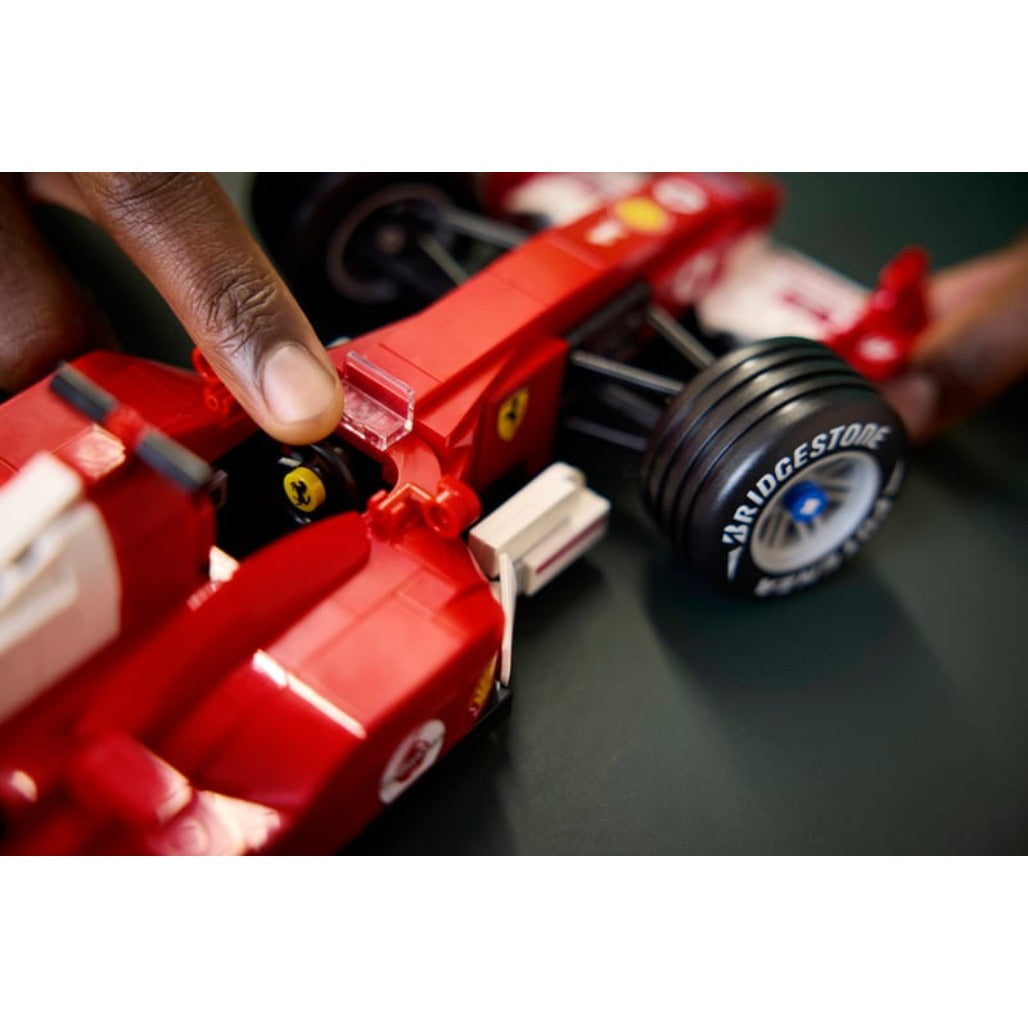 A Photo Of LEGO Ferrari F2004 & Michael Schumacher - 735 Pieces - 11375