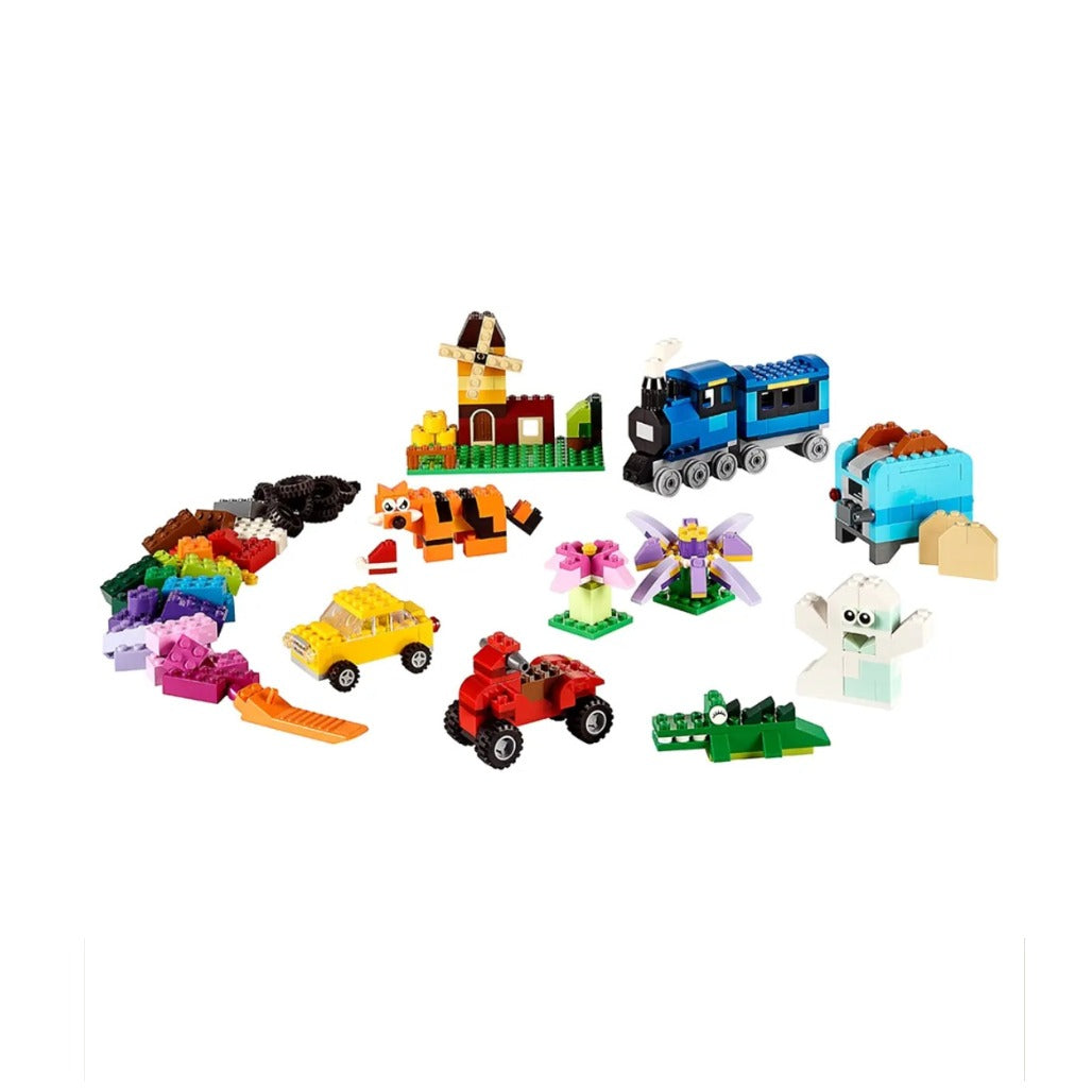 A Photo Of LEGO Classic Medium Creative Brick Box 484 Pieces - 10696