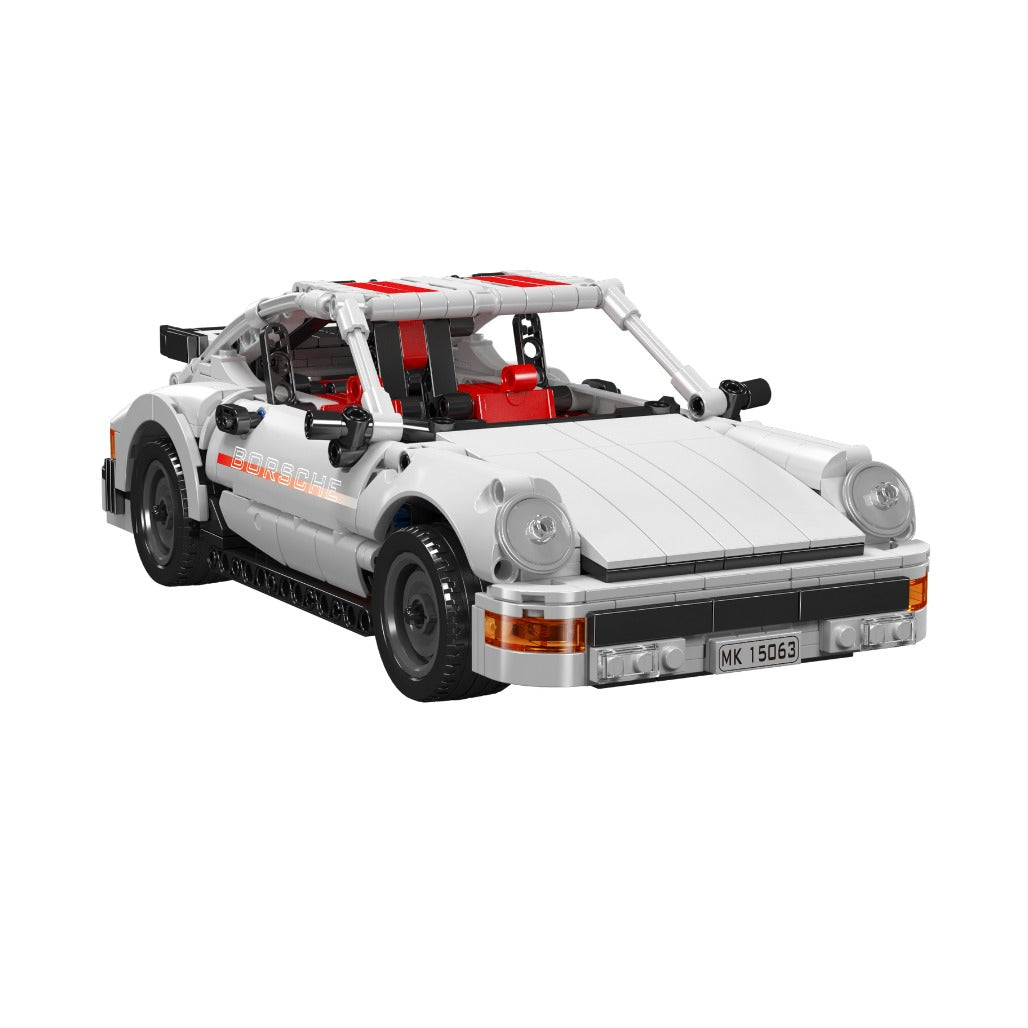 A Photo Of Mould King 911 Pull-Back Sports Car Building Toy Set - 824 Pieces - 15063